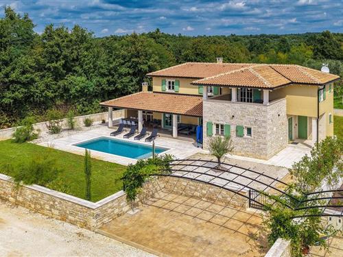 Sommerhus - 8 personer -  - Otocani - Zminj - Sivati - 52341 - Sivati