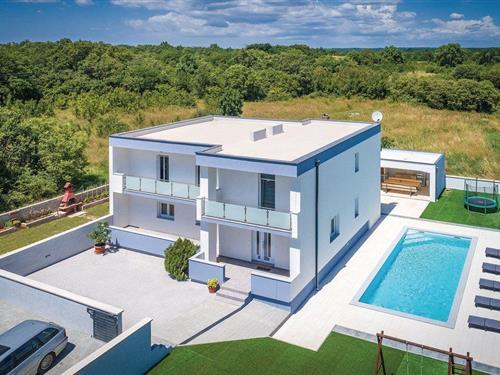 Holiday home - 10 persons -  - Loborika - Pula-Loborika - 52206 - Loborika