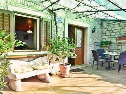 Holiday Home/Apartment - 4 persons -  - 52470 - Umag