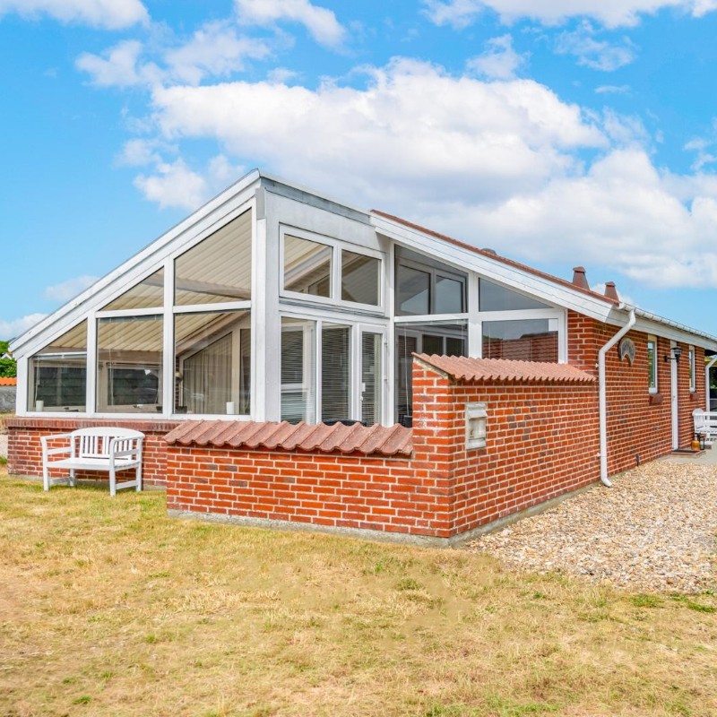 Ferienhaus - 4 Personen -  - Strandvejen - 6854 - Henne Strand