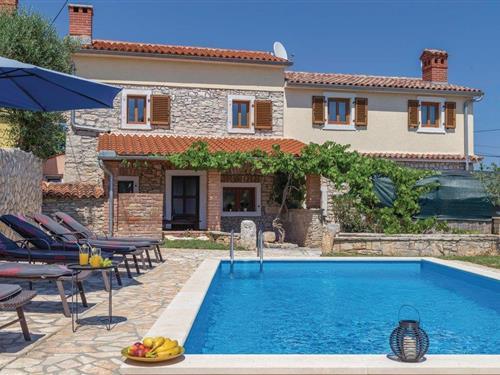 Holiday home - 8 persons -  - Liznjan - 52204 - Liznjan