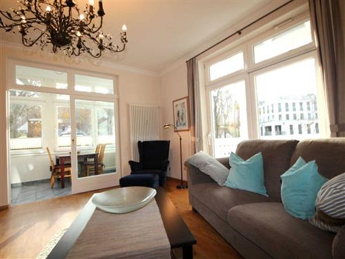 Holiday Home/Apartment - 5 persons -  - Strandpromenade - 18609 - Binz