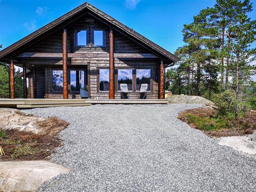 Holiday home - 8 persons -  - Skoretjønnheia - Oggevatn/Birkenes - 4730 - Vatnestrøm