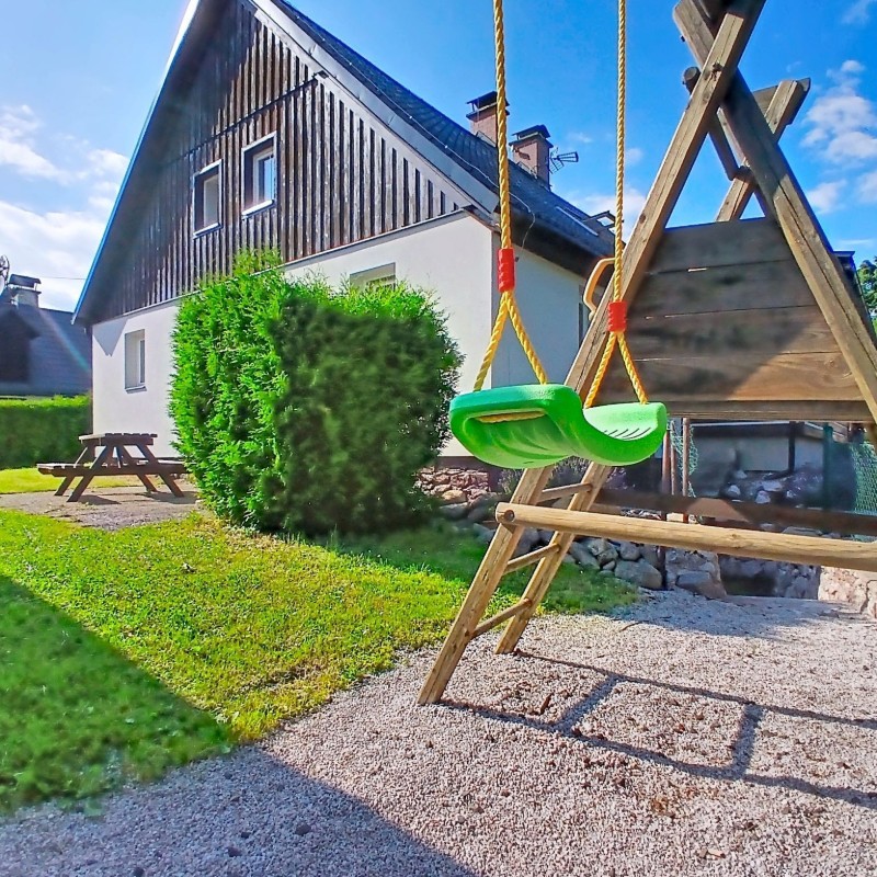 Sommerhus - 12 personer -  - 543 44 - Cerny Dul