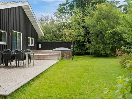 Sommerhus - 9 personer -  - Livbjerggårdvej - Livbjerggård Strand - 7560 - Hjerm