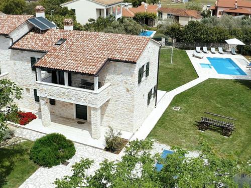 Holiday home - 12 persons -  - Barat - 52352 - Kanfanar