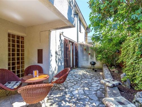 Holiday home - 6 persons -  - 52100 - Pula