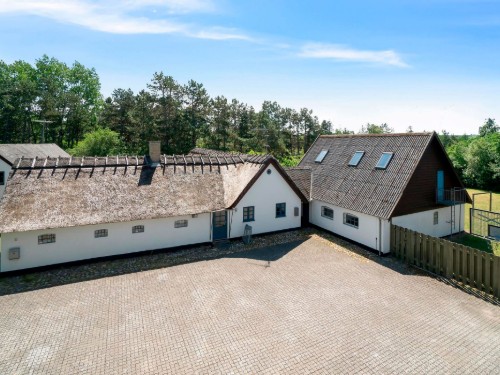 Bondehus - 22 personer -  - Svinget - 4560 - Vig