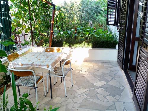 Holiday Home/Apartment - 3 persons -  - Pisak - 21318 - Pisak