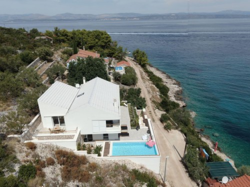 Holiday home - 6 persons -  - 21430 - Donje Selo