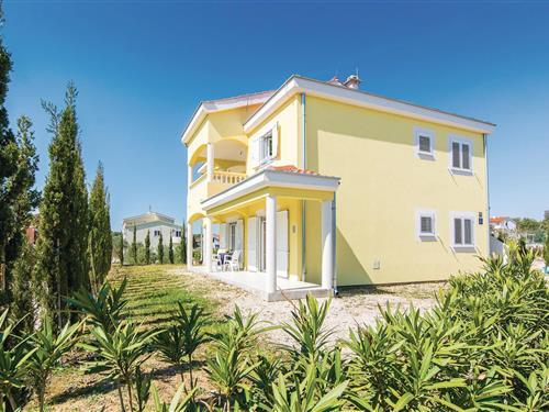 Holiday apartment - 2 persons -  - Petra Zrinskog - Biograd-Pakostane - 23211 - Pakostane