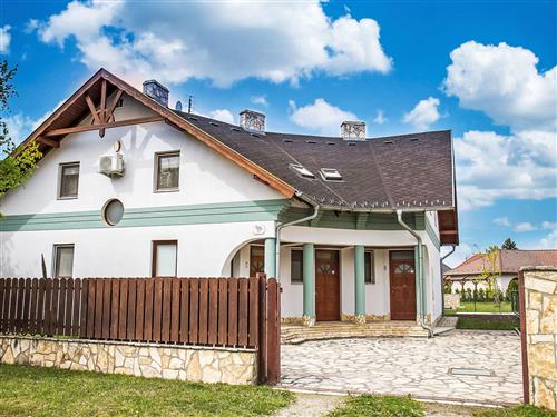 Holiday Home/Apartment - 6 persons -  - Balatonmariafurdo - 8647