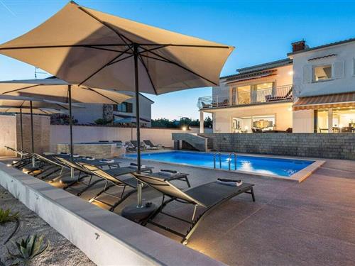 Villa - 12 persons -  - 52440 - Buici