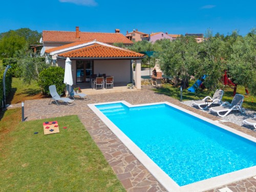 Holiday home - 6 persons -  - 52215 - Pula/Vodnjan