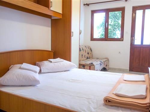 Sommerhus - 3 personer -  - Lokva Rogoznica - 21317 - Lokva Rogoznica