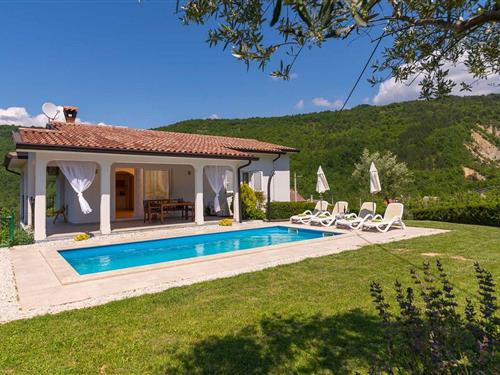 Holiday Home/Apartment - 5 persons -  - Laze - 52424 - Motovun