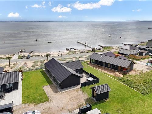 Sommerhus - 10 personer -  - Lille Strandpark - Grønninghoved - 6093 - Sjølund