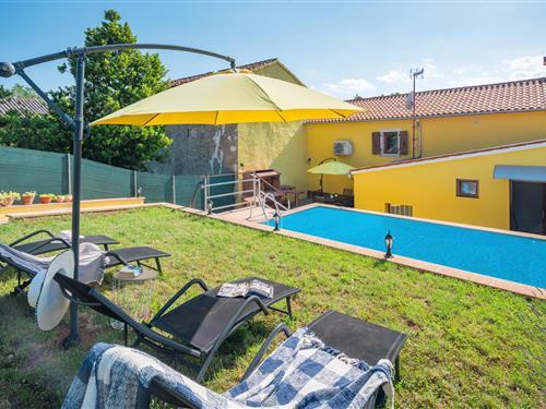 Holiday Home/Apartment - 7 persons -  - Bresnica - Zminj-Bresnica - 52341 - Zminj