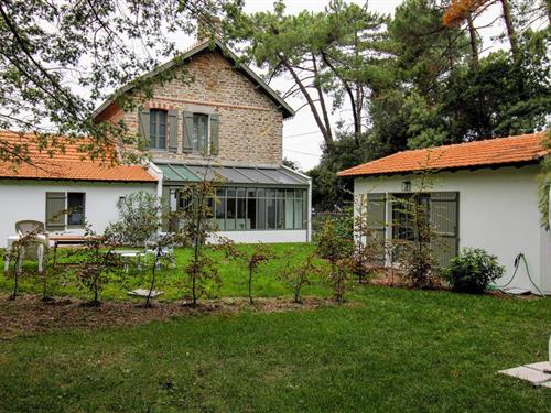 Holiday home - 10 persons -  - Avenue Du Marechal Foch - Noirmoutier En L'ïle - 85330 - Noirmoutier En L'île