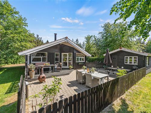 Holiday Home/Apartment - 4 persons -  - Blomstervangen - Jegum - 6840 - Oksbøl