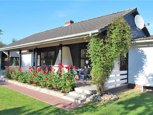 Holiday Home/Apartment - 5 persons -  - Zum Leuchtfeuer - 26969 - Butjadingen