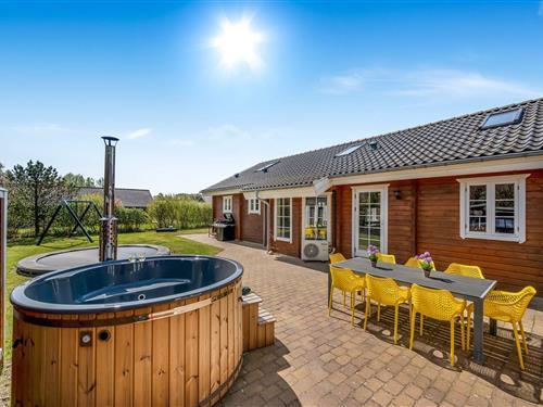 Sommerhus - 10 personer -  - Nordmarken - Bork Havn - 6893 - Hemmet Strand