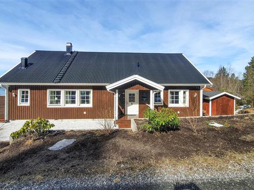 Sommerhus - 8 personer -  - Nålsundvegen - Øydegard / Tingvoll - 6670 - Øydegard