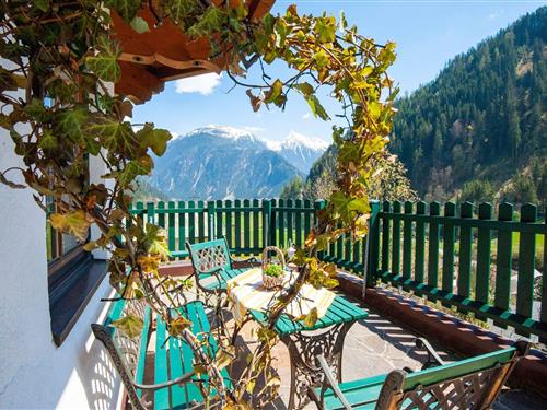 Holiday Home/Apartment - 6 persons -  - 6290 - Mayrhofen