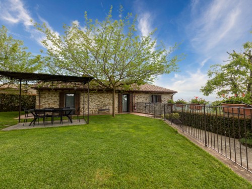 Holiday home - 5 persons -  - 52010 - Arezzo