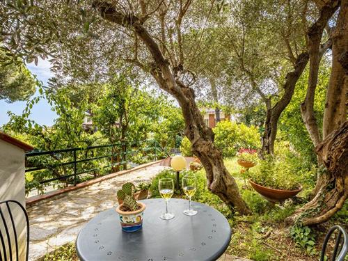 Ferielejlighed - 4 personer -  - Via Brenta - 57016 - Castiglioncello