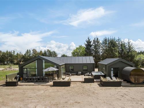 Sommerhus - 12 personer -  - Vesterhavs Sletten - 9493 - Saltum