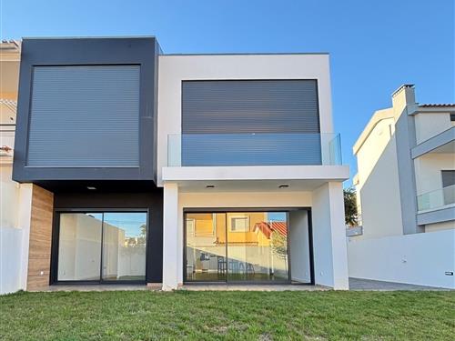 Holiday home - 6 persons -  - Rua das Oliveiras - 2785 - São Domingos De Rana