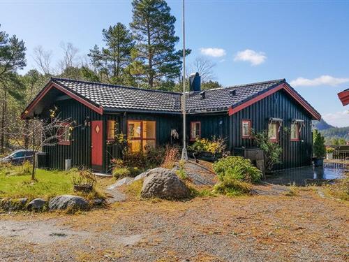 Sommerhus - 4 personer -  - Aspøyvegen - Øydegard/Tingvoll - 6670 - Øydegard