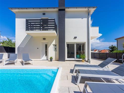 Holiday home - 8 persons -  - Kralja Tomislava - 51523 - Baska