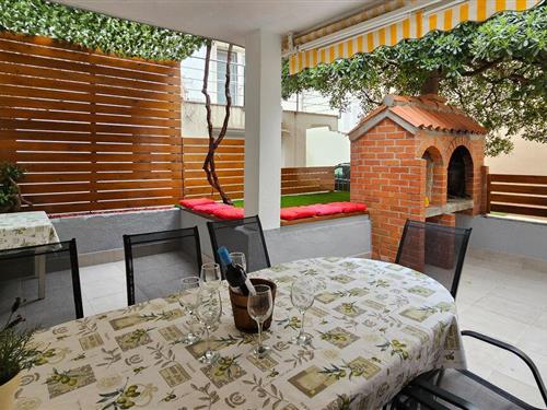 Ferienhaus - 8 Personen -  - Kralja Tomislava - Kralja Tomislava - 53291 - Novalja