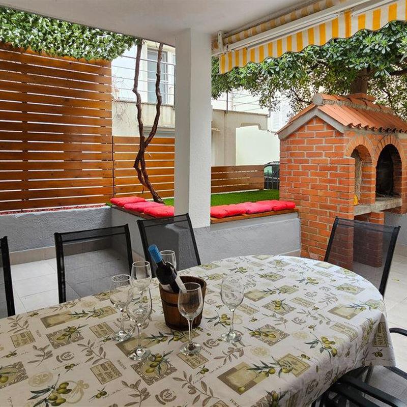 Sommerhus - 8 personer -  - Kralja Tomislava - Kralja Tomislava - 53291 - Novalja