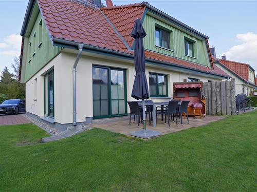 Holiday Home/Apartment - 6 persons -  - Lindenstraße 28 f - 18374 - Zingst