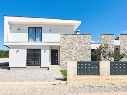 Holiday home - 8 persons -  - Kaštel bb - 52460 - Kastel