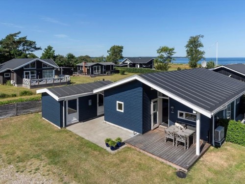 Fritidshus - 6 personer -  - Ferskenvej - 7130 - Juelsminde