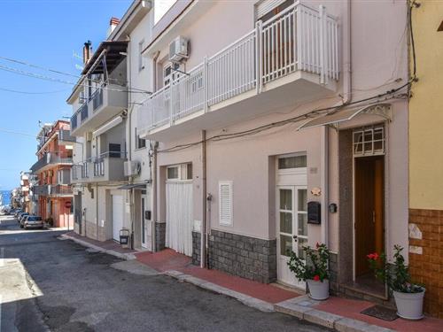 Holiday apartment - 6 persons -  - Via Gioacchino Rossini - 90040 - Trappeto