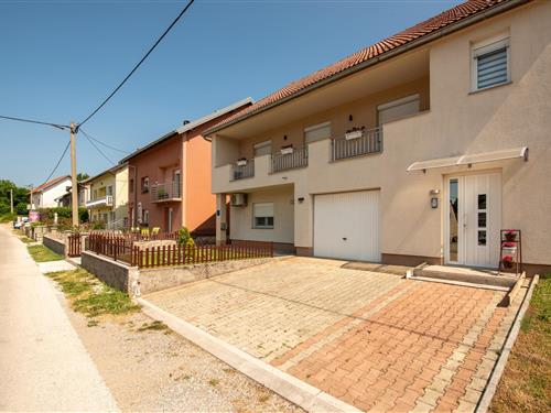 Holiday apartment - 3 persons -  - Ante Starcevica - Lika - Gracac - 23440 - Gracac