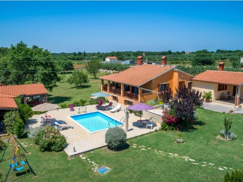 Holiday home - 8 persons -  - Muntic - Pula-Muntic - 52204 - Muntic
