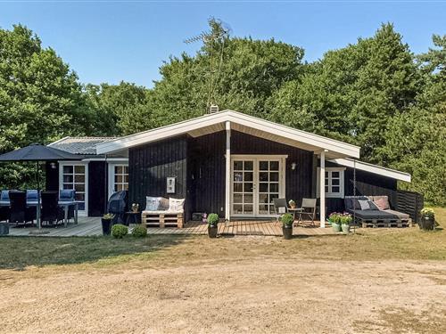 Sommerhus - 6 personer -  - Havrebakken - Vestre Sømark - 3720 - Åkirkeby