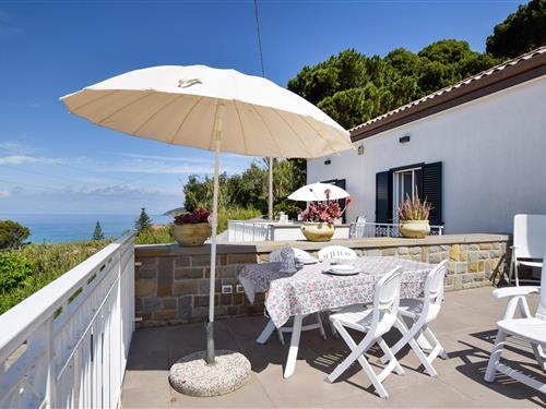 Ferienhaus - 3 Personen -  - Viale degli Oleandri snc - San Marco Di Castellabate - 84048 - Castellabate