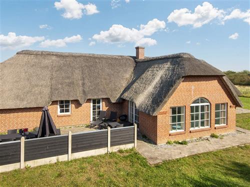 Sommerhus - 12 personer -  - Kornbjergvej - Vedersø Klit - 6990 - Ulfborg