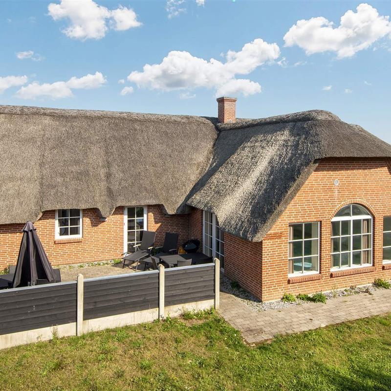 Sommerhus - 12 personer -  - Kornbjergvej - Vedersø Klit - 6990 - Ulfborg