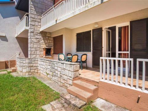 Holiday Home/Apartment - 5 persons -  - 52470 - Umag