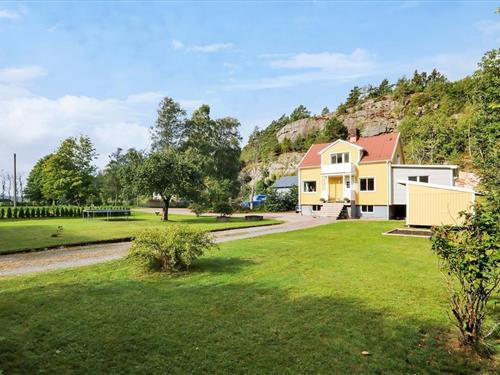 Holiday home - 8 persons -  - Lyse-Lycke - 453 91 - Lysekil