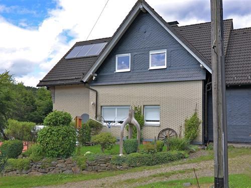 Sommerhus - 4 personer -  - 57399 - Kirchhundem