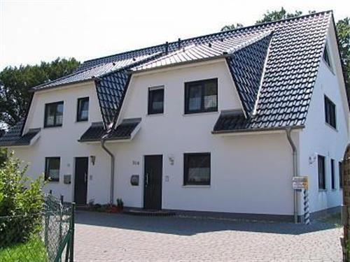 Holiday Home/Apartment - 4 persons -  - Schulstrasse - 18374 - Seeheilbad Zingst